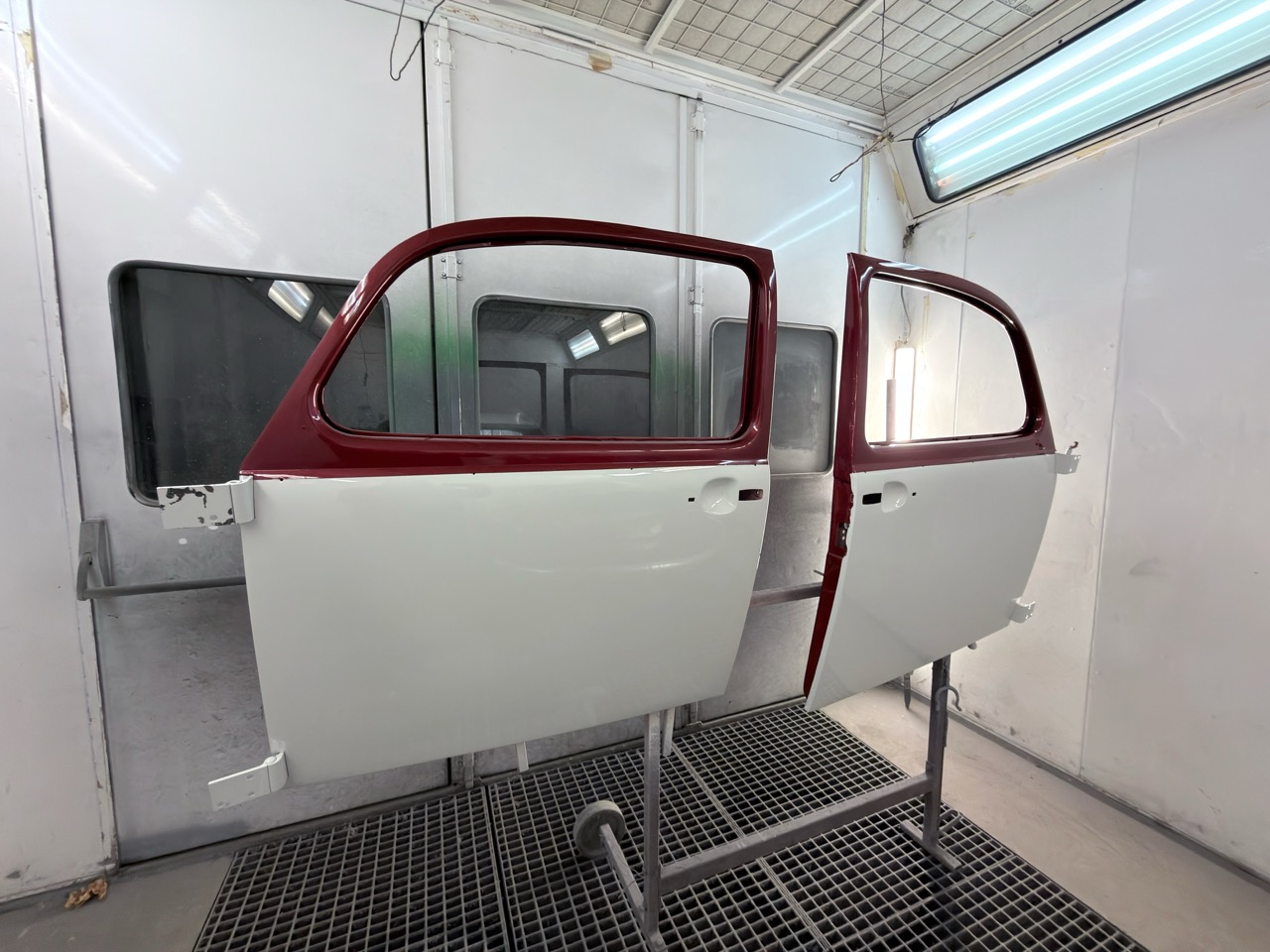 Travail de carrosserie et peinture automobile chez Auto Services Landévant